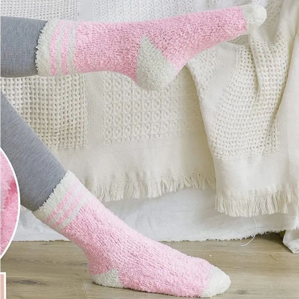 Fuzzy winter socks - Picture 4 of 4